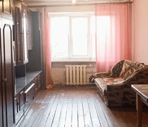 Купить комнату на ул. Святошинской в общежитии в городе Вишневом. Комната чиста ухожена, все в порядке